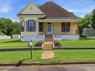 207 River Bluff Dr