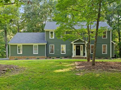 902 Dunsinane Rd
