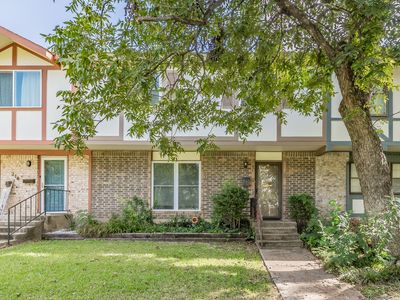 220 Westview Ter