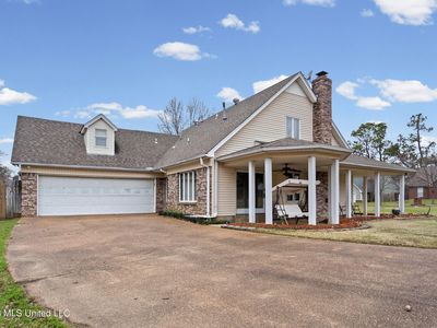1225 Five Oaks Dr N