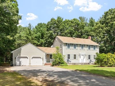 30 Twin Diamond Dr