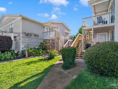 1301 Redwood Ln APT F