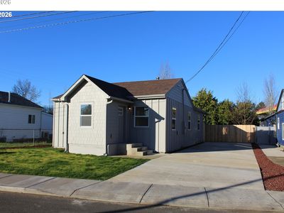 186 SW Rainbow Ave