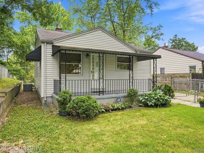 137 W Longfellow Ave