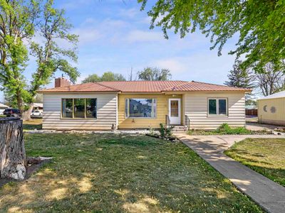 334 12th Ave W