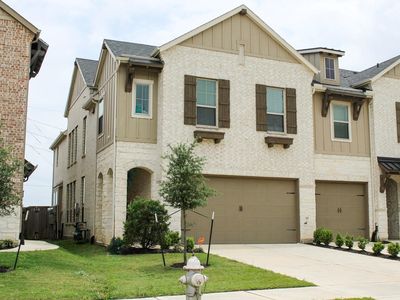 6567 Scarlet Pond Ln