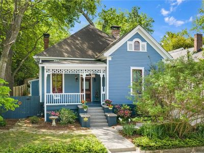829 Ashland Ave NE