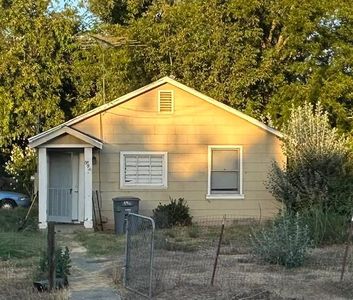 996 Gilstrap Ave