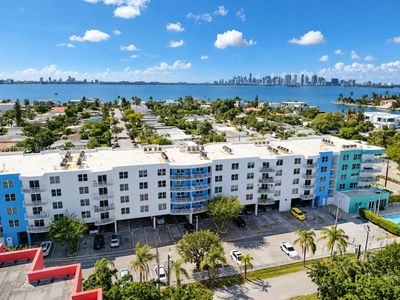 1555 N Treasure Dr #506