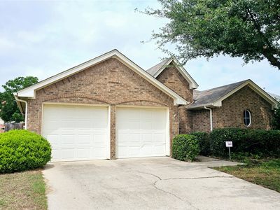 4825 Bridle Path Way