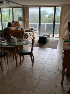 3625 N Country Club Dr APT 304