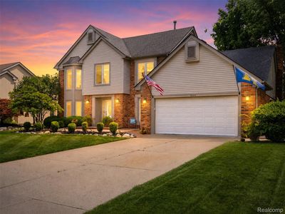 Property at 19364 Gill Rd, Livonia, MI