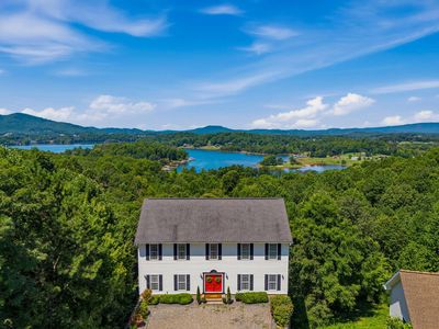 1326 Laurel Ct