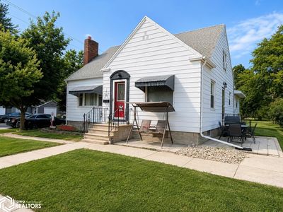 126 W 2nd St