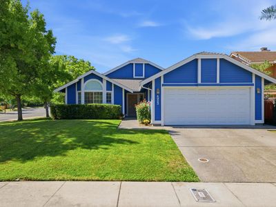 4923 Shady Leaf Way