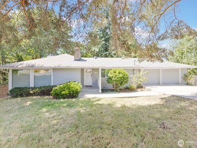 11005 Crestwood Drive S