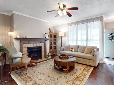 1205 WOOD HILL Place #1205