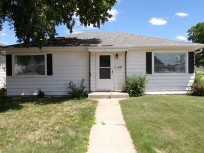 1701 W 1st