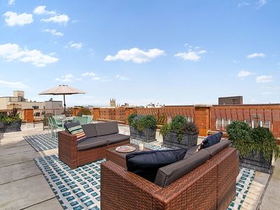852 E 7th St APT 7D