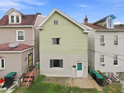 506 Mary St