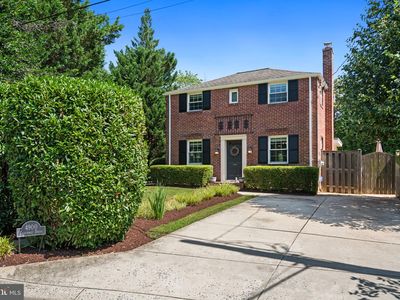 4900 Greenway Dr