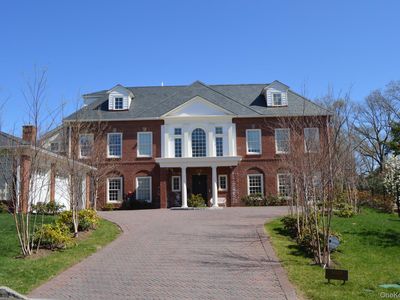 5020 Grosvenor Avenue