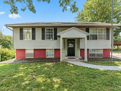 215 Pine Ridge Dr
