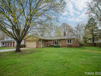 2594 W Chester Dr