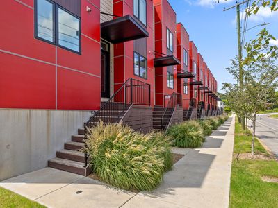 737 N Market St Unit 8