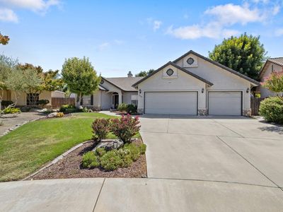 523 W Country Court