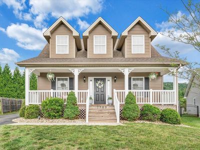 2729 Paddington Station Ln