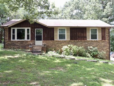 2274 Blakemore Dr