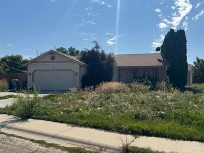 2425 Sagittarius Dr