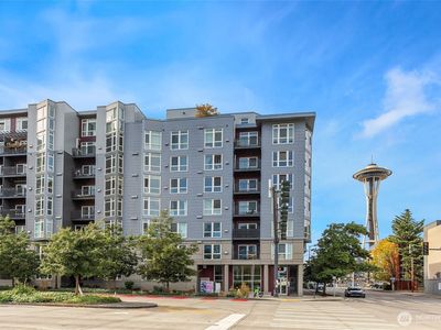 699 John Street #414