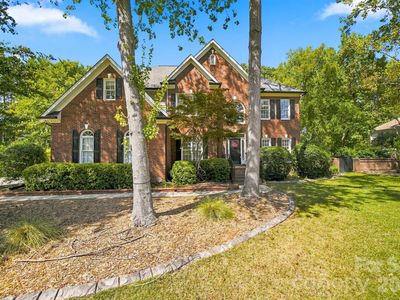 6821 Hollow Oak Dr
