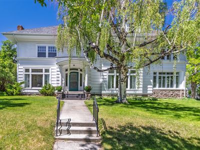 724 Monroe Ave