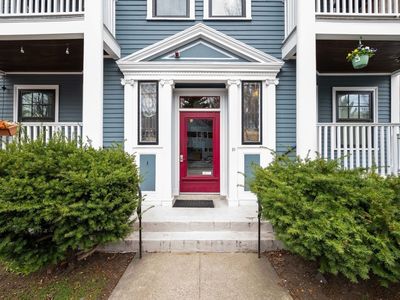 10 Bowdoin St APT 2