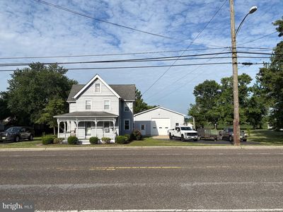 909 Main St
