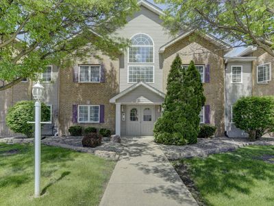 2515 Longwood Dr #102