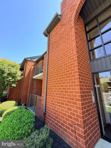 2015 Welsh Rd APT D52