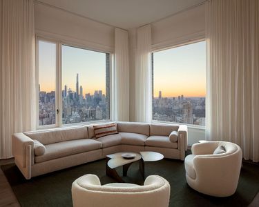 180 E 88th St #PENTHOUSE 44-46