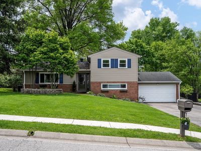 8389 Holiday Hills Dr