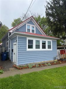 112 Masten Ave
