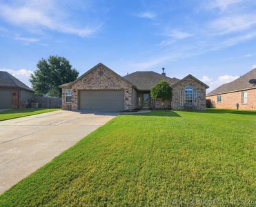 1507 W Vicksburg Pl S