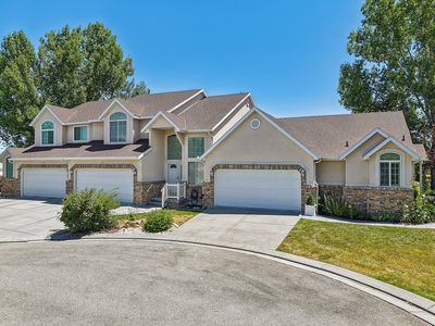 175 S Country Ct