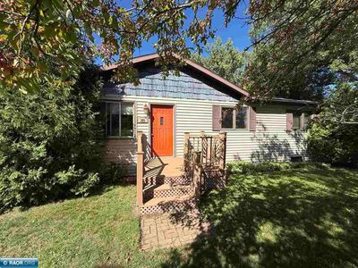 209 17th Ave W