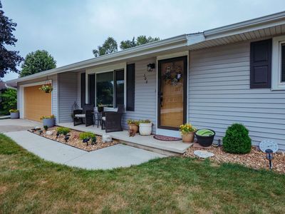106 Hillcrest Dr