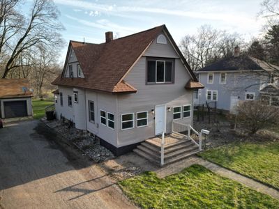 202 E Main St