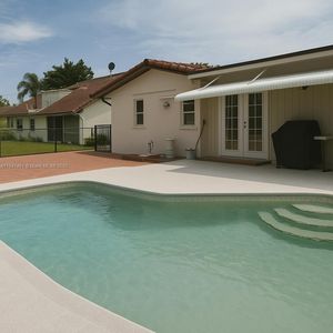 4010 Coral Springs Dr