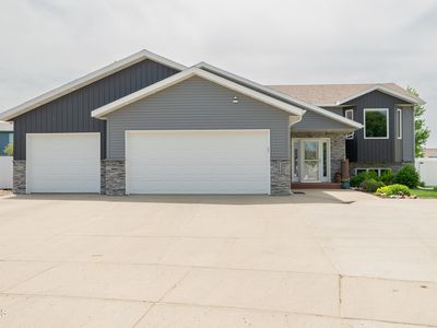 2501 Bender Pl SE